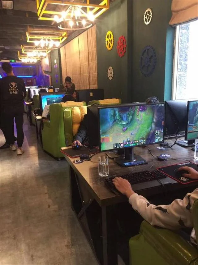 问鼎下载服务承诺与7x24小时支持